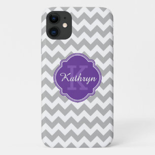 Funda Para iPhone 11 Patrón de cheurón gris monograma púrpura