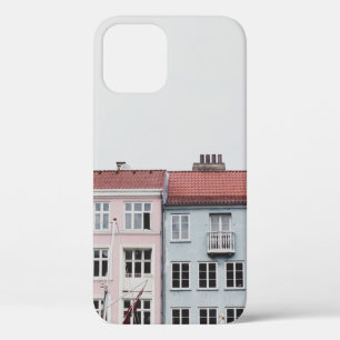 FUNDA PARA iPhone 12 PERSONA TOMANDO FOTO DE ESTRUCTURAS