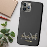 Funda Para iPhone 11 Pro Personalizado Con Nombre Negro Oro Monograma Moder<br><div class="desc">Presentamos el estuche para iPhone Monograma Moderno Personalizado con Nombre Negro Oro - un accesorio sofisticado y personalizable que combina el estilo personalizado con la protección de teléfono premium. Este estuche de teléfono monograma presenta un nombre y un monograma personalizados en un guión cursivo manuscrito elegante, creando un aspecto característico...</div>