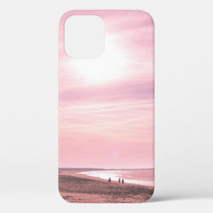 FUNDA PARA iPhone 12 PERSONAS CAMINANDO POR LA MAR DURANTE LA HORA DE O