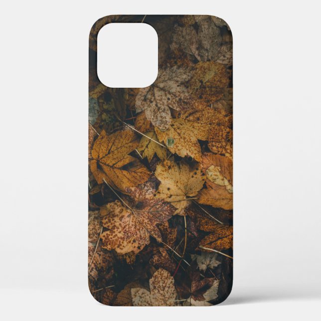 FUNDA DE Case-Mate PARA iPhone PILA DE HOJAS DE MAPLA MARRONA (Reverso )