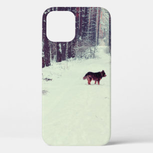 Funda Para iPhone 12 Pino nevado de invierno, perro caminando por los b