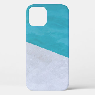 Funda Para iPhone 12 Piso gris vacío junto a la piscina