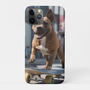 Funda Para iPhone 11 Pro Pista de skateboard: Un Staffy en movimiento