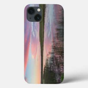 Funda Para iPhone 13 Prairie Pond Reflects Brilliant Sunrise Clouds
