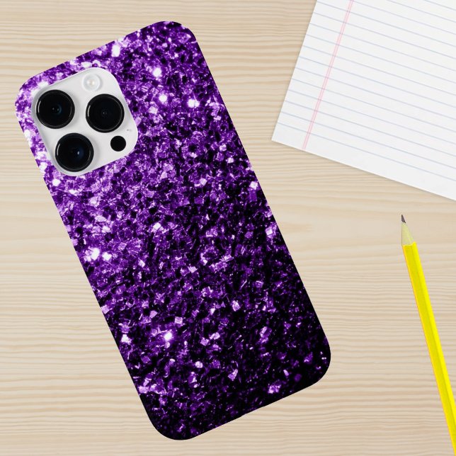 Funda De Case-Mate Para iPhone Purpurina falso morado chispas (Sparkle up and protect your phone with trendy faux sparkles phone case. In many different colors.)