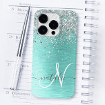 Funda Para iPhone 14 Pro De Case-Mate Purpurina Metalizado cepillado plateado Monograma<br><div class="desc">Personaliza fácilmente este diseño de estuche de teléfono de moda de moda con purpurina brillante de bonito plateado sobre un fondo metálico cepillado de plata.</div>