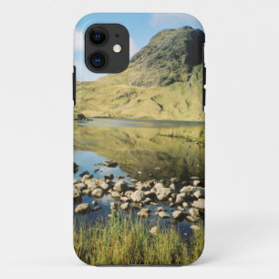 Funda Para iPhone 11 Reflexiones veraniegas de Stickle Tarn, distrito d