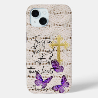 Funda Para iPhone 15 Ropa tejida Chic Faith Morado Mariposa Cruz de oro