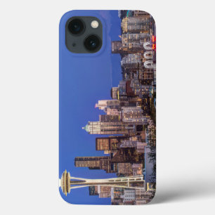 Funda Para iPhone 13 Seattle, el centro y el monte Rainier en Twilight