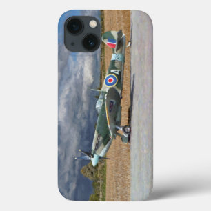 Funda Para iPhone 13 Spitfire debajo de las nubes de tormenta