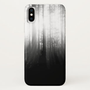 Funda Para iPhone X Sun que brilla a través de árboles en el bosque