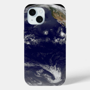Funda Para iPhone 15 Tierra Con Tres Ciclones Tropicales En El Pacífico