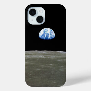 Funda Para iPhone 15 Tierra desde la Luna en el espacio negro: Amanecer