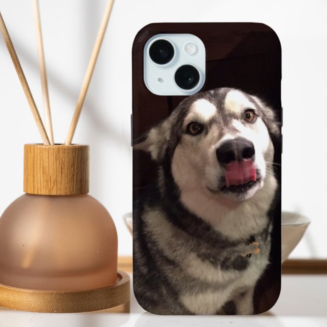 Funda De Case-Mate Para iPhone Tongue Teasing Alaskan Malamute Fotografía (Keep the placeholder Alaskan Malamute photo or easily replace it with your favorite pic. )