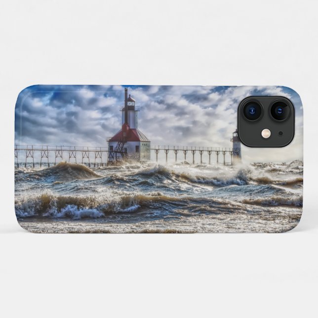 Funda De Case-Mate Para iPhone Tormenta en el faro de St Joseph (Reverso (horizontal))