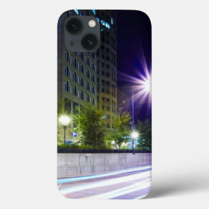 Funda Para iPhone 13 Tráfico borroso en la noche