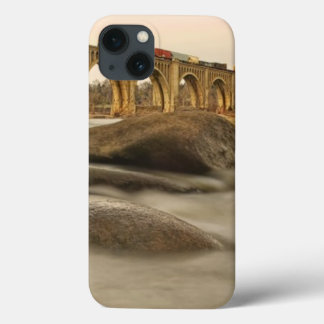 Funda Para iPhone 13 Tren sobre James River