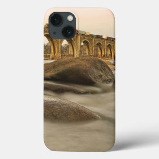 Funda Para iPhone 13 Tren sobre James River