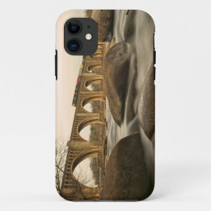 Funda Para iPhone 11 Tren sobre James River