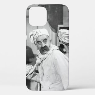 Funda Para iPhone 12 Tres chefs sostienen pasteles para una pelea en la