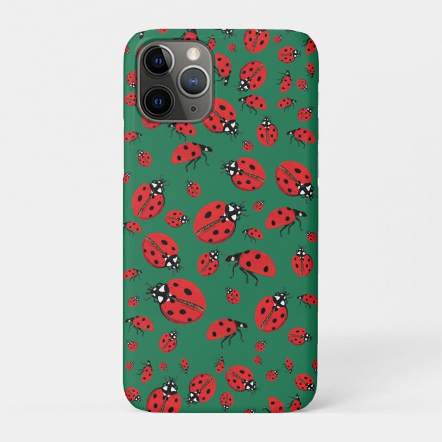 Funda De Case-Mate Para iPhone Un montón de Red Ladybugs Lucky Pattern Green (Reverso)