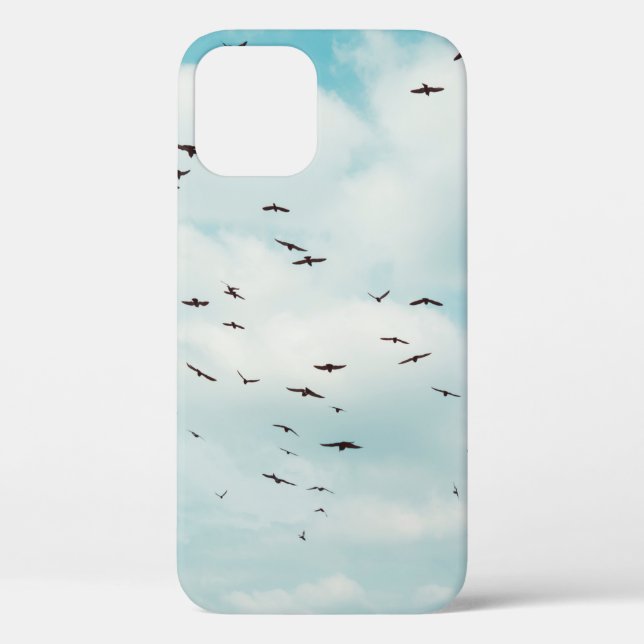 Funda De Case-Mate Para iPhone Un rebaño de paloma gris vuela sobre el cielo azul (Reverso )