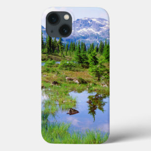 Funda Para iPhone 13 Un tarn en el interior de la isla de Vancouver