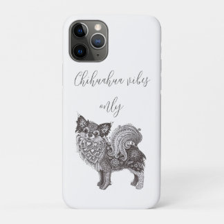 Una funda para iPhone 11 Pro con chihuahua