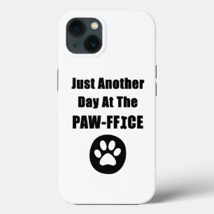 Funda Para iPhone 13 Una Pata De Perro Cute Un Día Más En La Oficina De