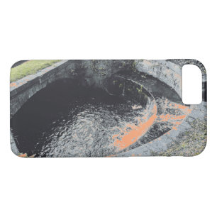 Funda Para iPhone 8/7 Una piscina Naranja en Welshpool