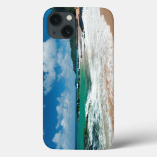 Funda Para iPhone 13 USA, Kauai, Hawaii. A Woman Strolls The Rocks