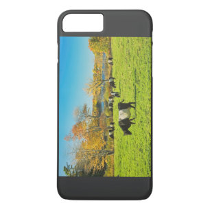 Funda Para iPhone 8 Plus/7 Plus Vacas Belted Galloway pastando en hierba en otoño
