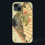 Funda Para iPhone 13 Ventilador de Geisha con hojas e impresión floral<br><div class="desc">Esta bella letra tiene un fan geisha destacadamente en el fondo de hojas flotantes. El ventilador también tiene un bonito y elegante diseño floral. ¡Los fanáticos del arte asiático deberían agregarlo a su colección!</div>