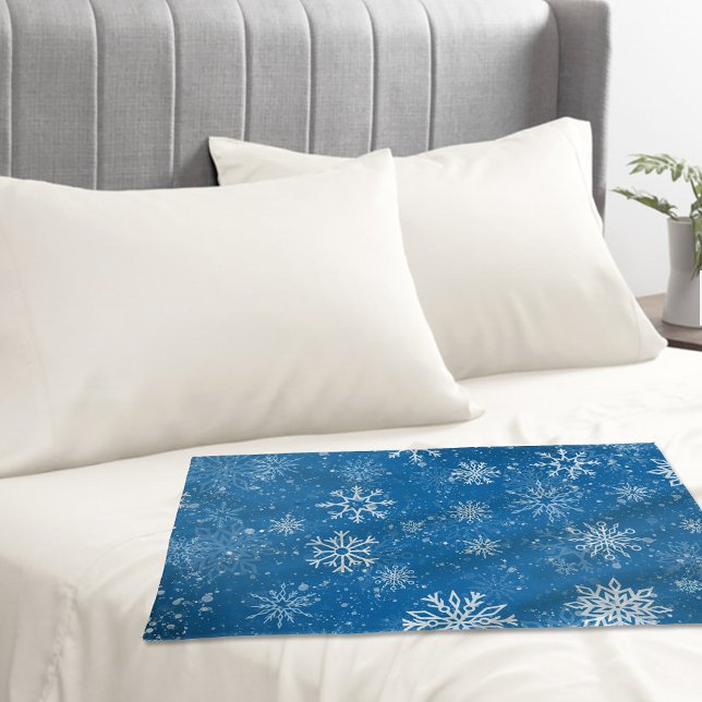 Funda De Cojín Blue de zafiro con copos de nieve blancos (Subido por el creador)
