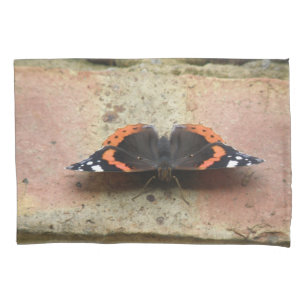 Funda de cojín de la mariposa almirante rojo