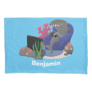 Funda De Cojín Divertido tiburón viendo al personalizado de telev