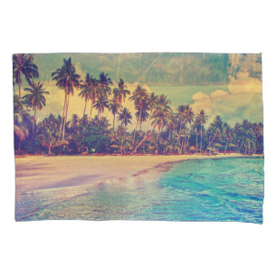 Funda De Cojín El paraíso tropical: mar, hotel, playa.