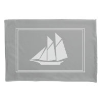 Elegante silueta de barco de vela blanco náutico