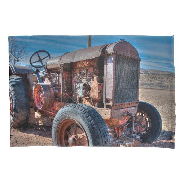 Funda De Cojín Farms | Rusty Antique Tractor (Anverso)