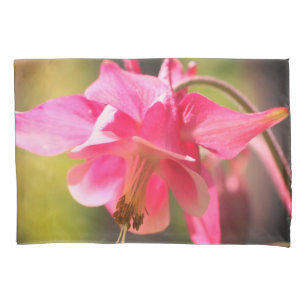 Funda De Cojín Flor de Columbina rosa acercar