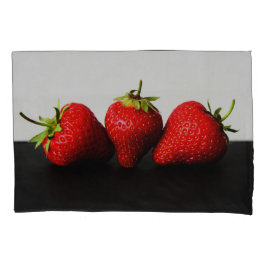 Funda De Cojín Fresas En Blanco Sobre Pcnm Negro