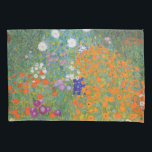 Funda De Cojín Jardín de flores por Gustav Klimt<br><div class="desc">Hermosa pintura colorida de un jardín de flores de Gustav Klimt. Las asombrosas variaciones de colores y hermosas flores encajan en muchos tipos de productos maravillosos e ideas de regalo.</div>