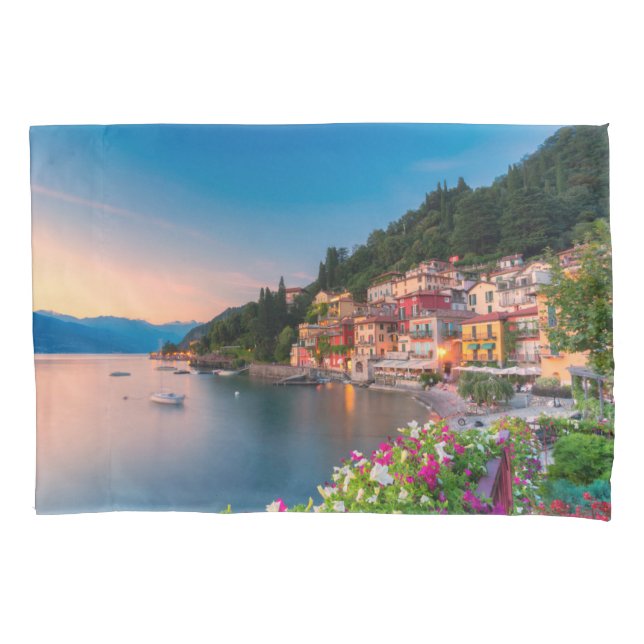 Funda De Cojín Línea costera | Varenna, Lombardía, Italia (Anverso)