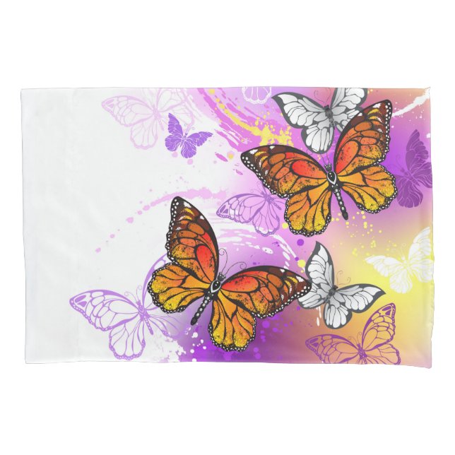 Funda De Cojín Mariposas monarcas en fondo morado (Anverso)