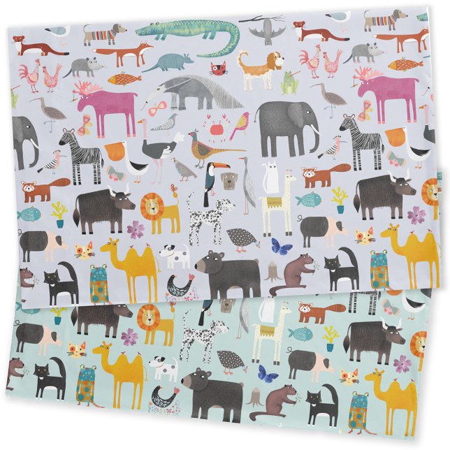 Funda De Cojín Menagerie Animal Reversible (Fun animal menagerie with wild, safari, zoo and pet animals and birds pattern reversible pillowcase)