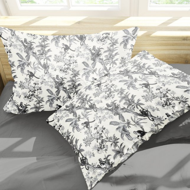 Funda De Cojín Monos Tropicales De Negro E Marfil Toile De Jouy (Bring timeless elegance to your space with this stunning Toile de Jouy-inspired Toiles pillow case! )