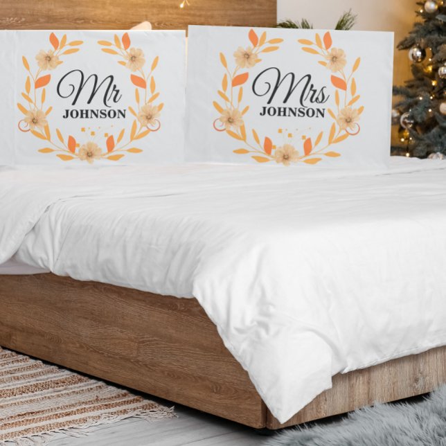 Funda De Cojín Naranja Peach Floral Elegant Script Sr. Pillow Fun (Subido por el creador)