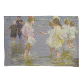 Funda De Cojín Niños dando un paseo por la playa (por E.H. Pottha