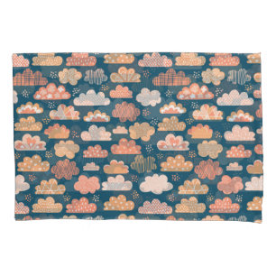 Funda De Cojín Nubes escandinavas: Patrones infantiles dorados.